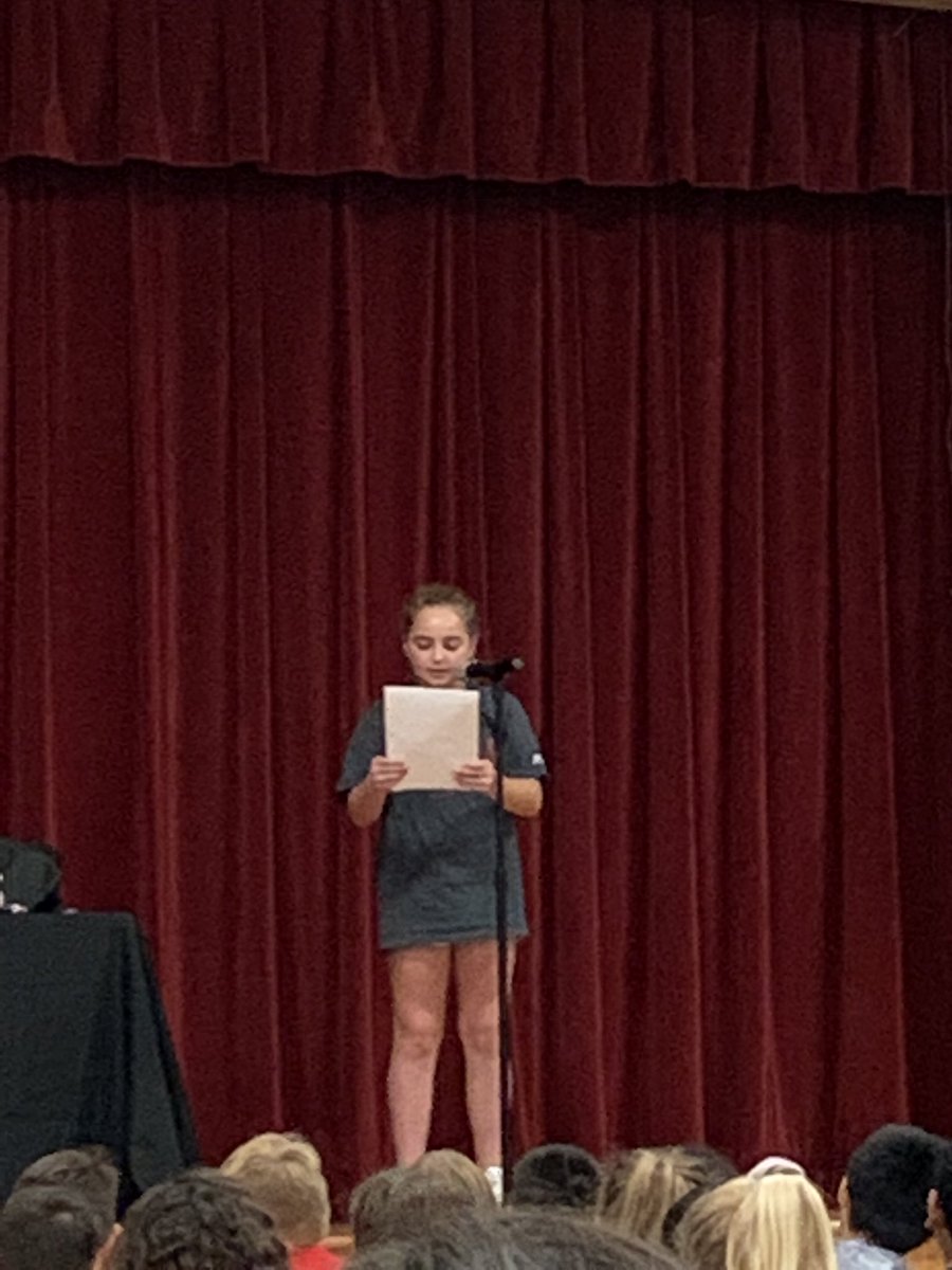 RDLC_Educator's tweet photo. Our 5th graders are ready to problem solve and react appropriately to peer pressure in middle school. #DAREgraduation https://t.co/8vNeoUtgPs