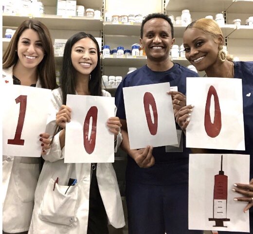 Super proud of Team South Loop (17009) hitting 1000 flu shots! Thank you for keeping our patients healthy!!  #region96 @KoladyCVS <a href="/Skimdit/">Jeffrey Schmidt</a> <a href="/B_Ray192/">Brian Raymond</a>