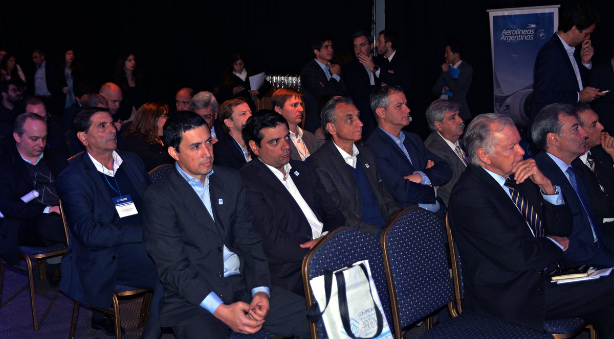 INTIargentina's tweet photo. Participamos del #ForoPyme 2019 organizado por el
@PRODUCCION_ARG donde cientos de #pymes tuvieron la oportunidad de mantener reuniones de negocios con las principales empresas del Estado para ofrecer sus productos y servicios y tener la posibilidad de convertirse en proveedoras https://t.co/AFpDACQwWp