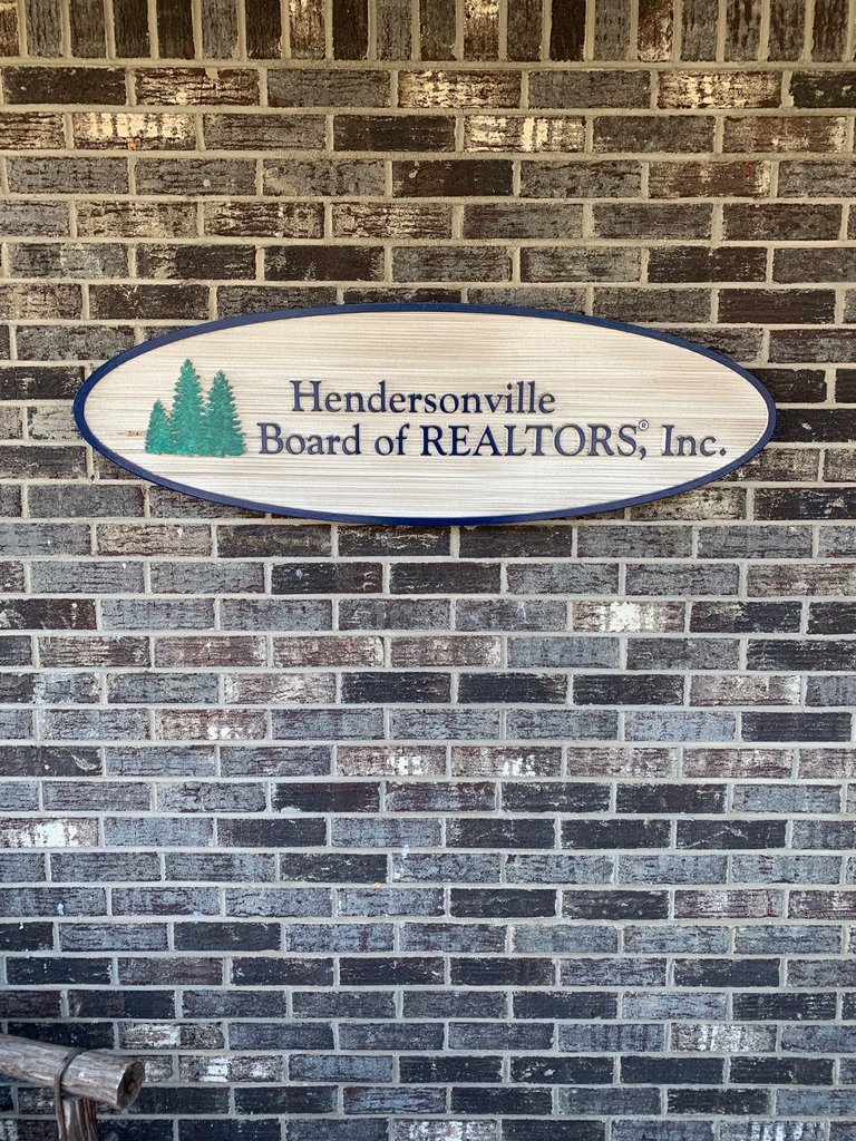 Experience_NC's tweet photo. What a beautiful morning to stop by the local Realtors Board! #NorthCarolina #RealEstate #Broker #HouseHunting #HendersonvilleNC #HomeSweetHome #NorthCarolinaLiving #HBOR #Realtor https://t.co/MdaaBqdrUW