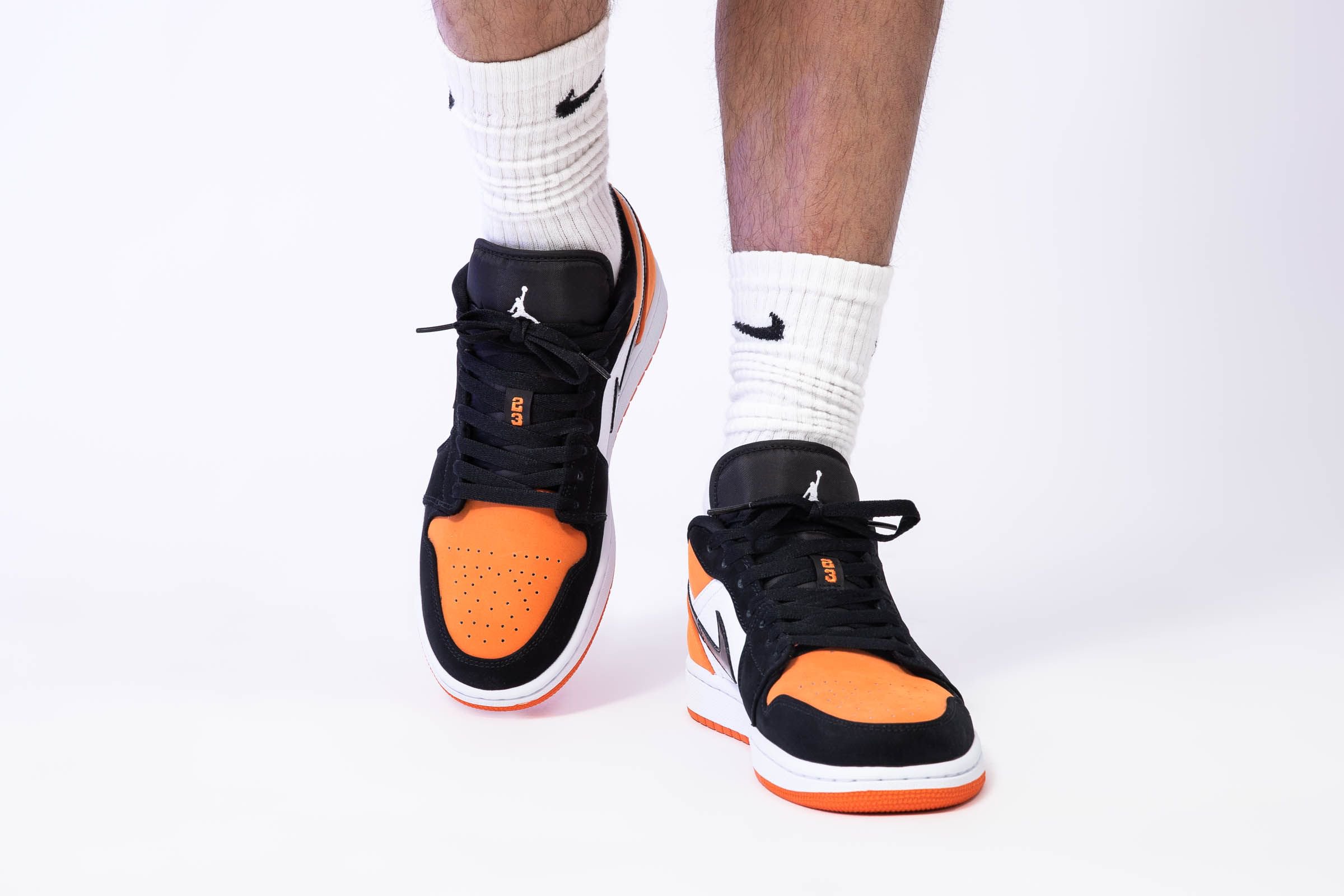 Air jordan 1 low shattered backboard on feet shop