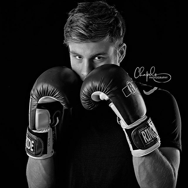 andreachapelo's tweet photo. Yesterday’s senior brought his kickboxing stuff. So of course I had to share one of those! #chapelophotography #seniorguysstyle #kickboxing #cincinnatiphotographer #daytonphotographer #classof2020 #seniormuse #seniorpictures #blackandwhite #seniorphotogr… https://t.co/44KqT5YYRD https://t.co/0wnPiIWpAe