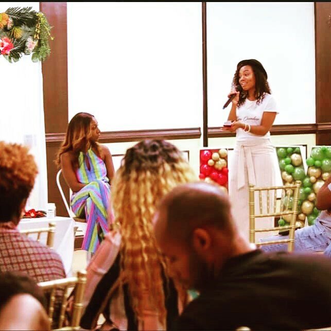 SpaOverdose's tweet image. Tip Tuesday: Know your lane (you might have more than one) &amp;amp; no matter what people say or what seems to be happening around you, STAY in your lane long enough and doors will swing wide open for you! Blessings✨⠀
👚@spaoverdose⠀
🎤 @styleluxeexpo ⠀
#latepost but 🙏🏽 thankful …