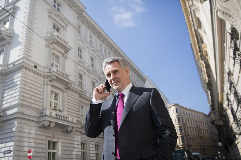 sciencehate's tweet image. So you know Trump withheld military support to the Ukrain because they are holding his Oligarch buddy Dmitry Firtash in custody. 

Trump sent two of his lawyers to help bail him out in the Ukraine.

bloomberg.com/news/articles/…
#qanon #QuestionTheNarrative #trumps #oligarch #buddies