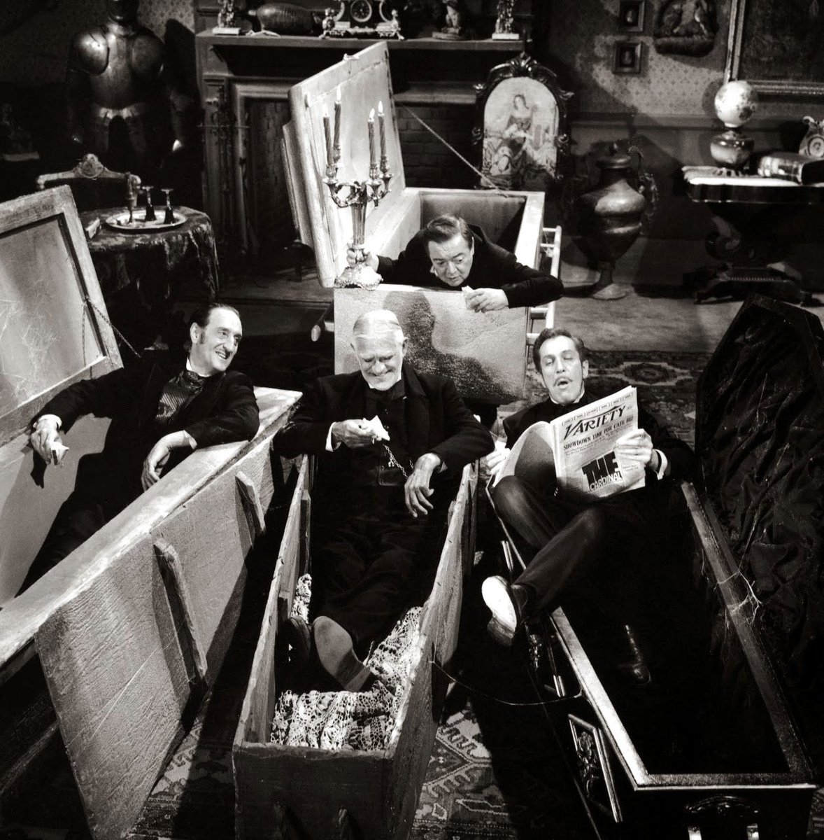 MattPetersen80's tweet image. Picture of the Day:
“A good friend will help you move. But a best friend will help you move a dead body.”
@IWriteMonsters 
#ilovehorror
#horrormasters