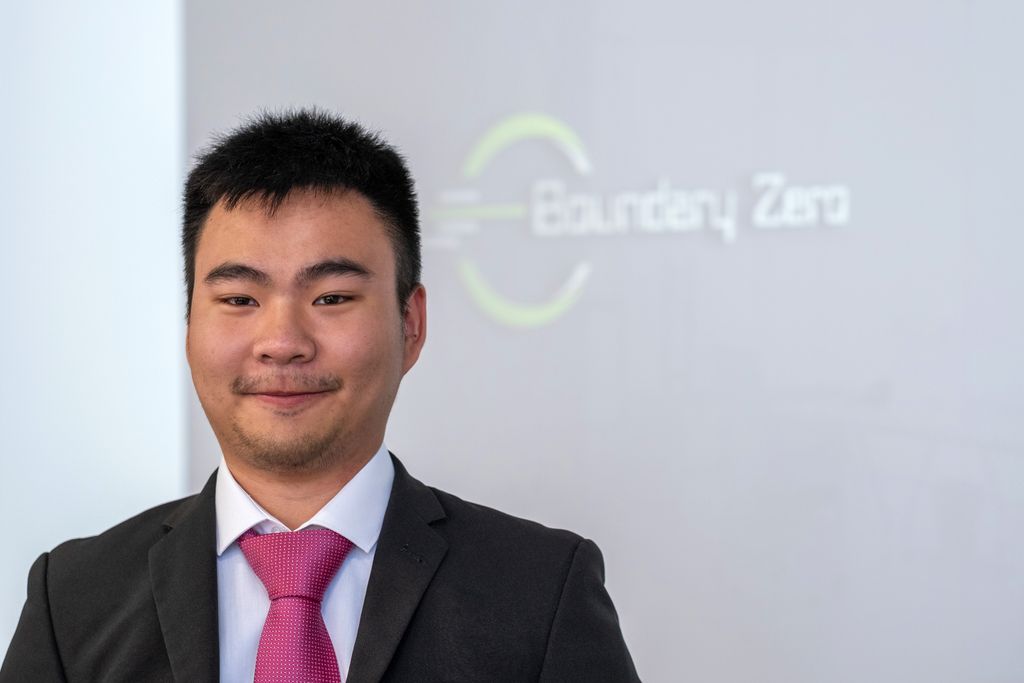 ZeroBoundary's tweet photo. Here is a photo of Jun Hao Chia, founder of Boundary Zero.

Website: https://t.co/YV3BI4UHmx
More post coming soon :)

Photo taken at Year In Enterprise Training day about social media advertising. https://t.co/QAXK3hnhRI