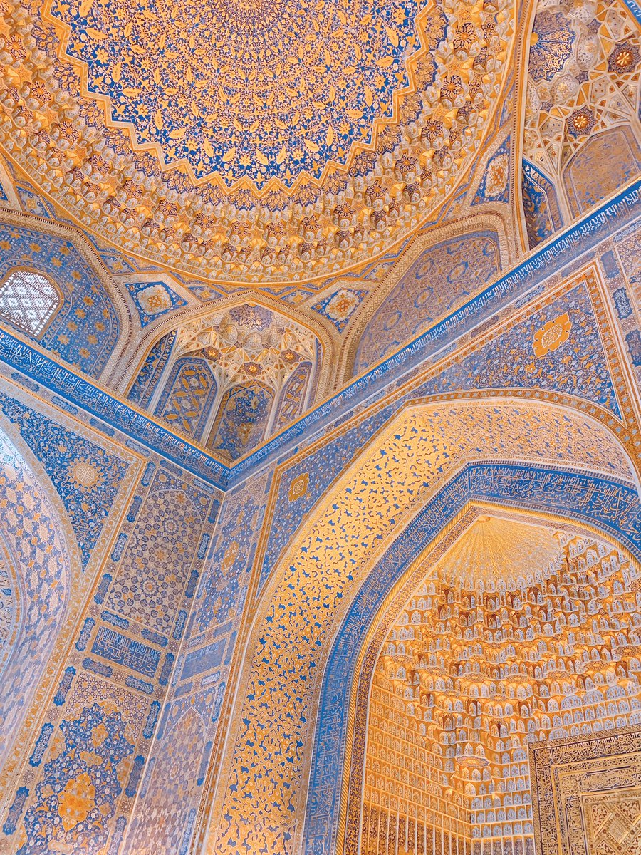 ウズベキスタンにいます これは天井が綺麗だなあシリーズ 