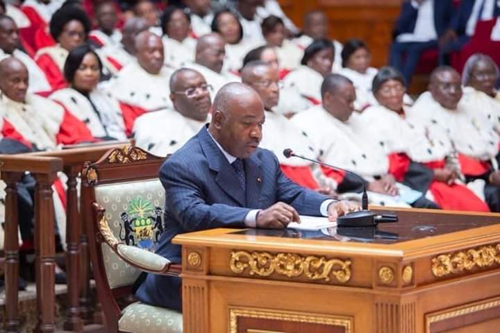 Le Président de la République, S.E. Ali Bongo Ondimba, a présidé la cérémonie solennelle de rentrée constitutionnelle, ce mardi 24 septembre 2019 au siège de cette institution.