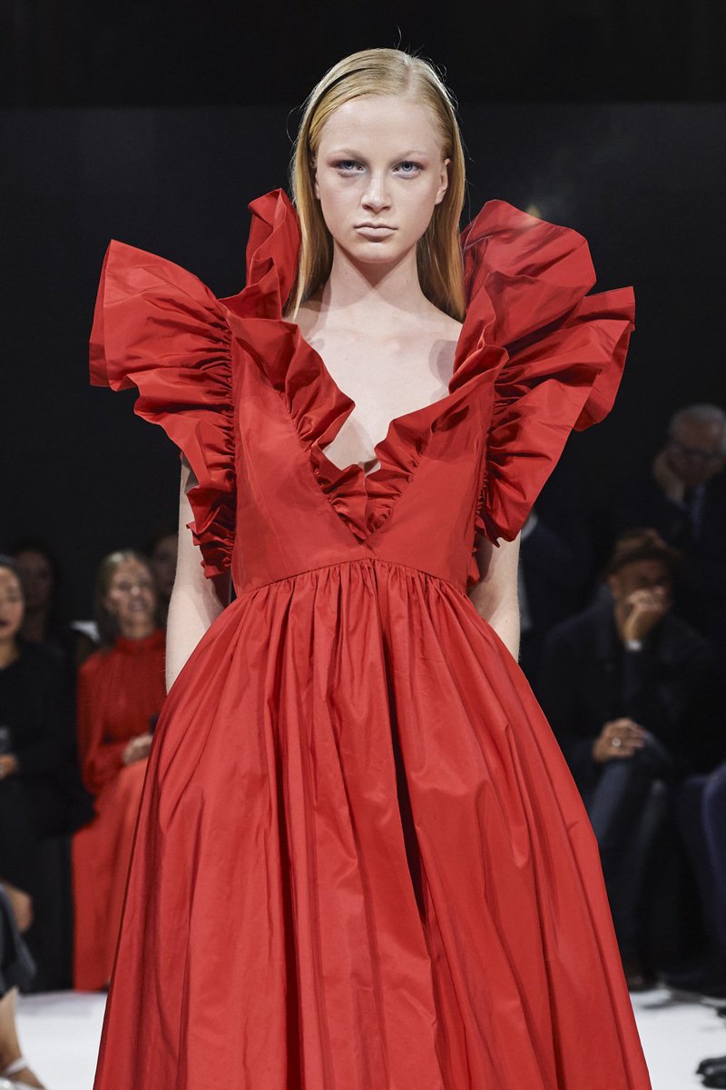 33_magazine's tweet photo. EMERGING TALENTS MILAN SPRING/SUMMER 2020 https://t.co/bClPJ99HSZ https://t.co/m71PyO3UOw