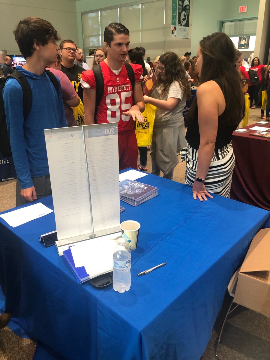 BCHSLemasterCCR's tweet photo. BC students attending the ACTC College Fair on 9/20. @ACTC https://t.co/8JxDbNwWPd