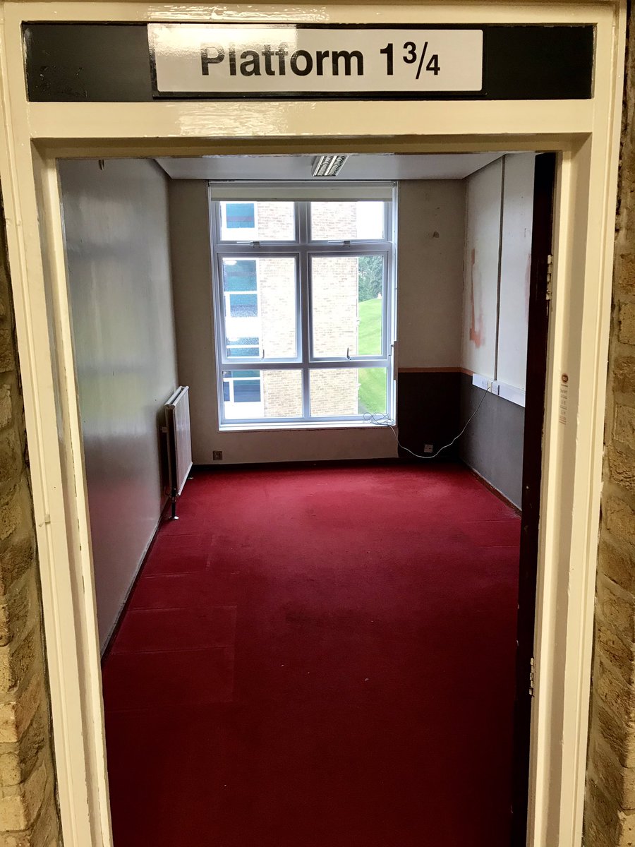 vanmildert1965's tweet photo. It’s clear out time!! The JCR Office is empty...@Van_Mildert_JCR is on the move to a new pad (with a proper desk for the FACSO and more storage)! But, also back to the original bigger #JCROffice near the Library! #MildertMeans #bigmoveday #JCR #facilities #bigoffice #newpad https://t.co/16twjqCgfi
