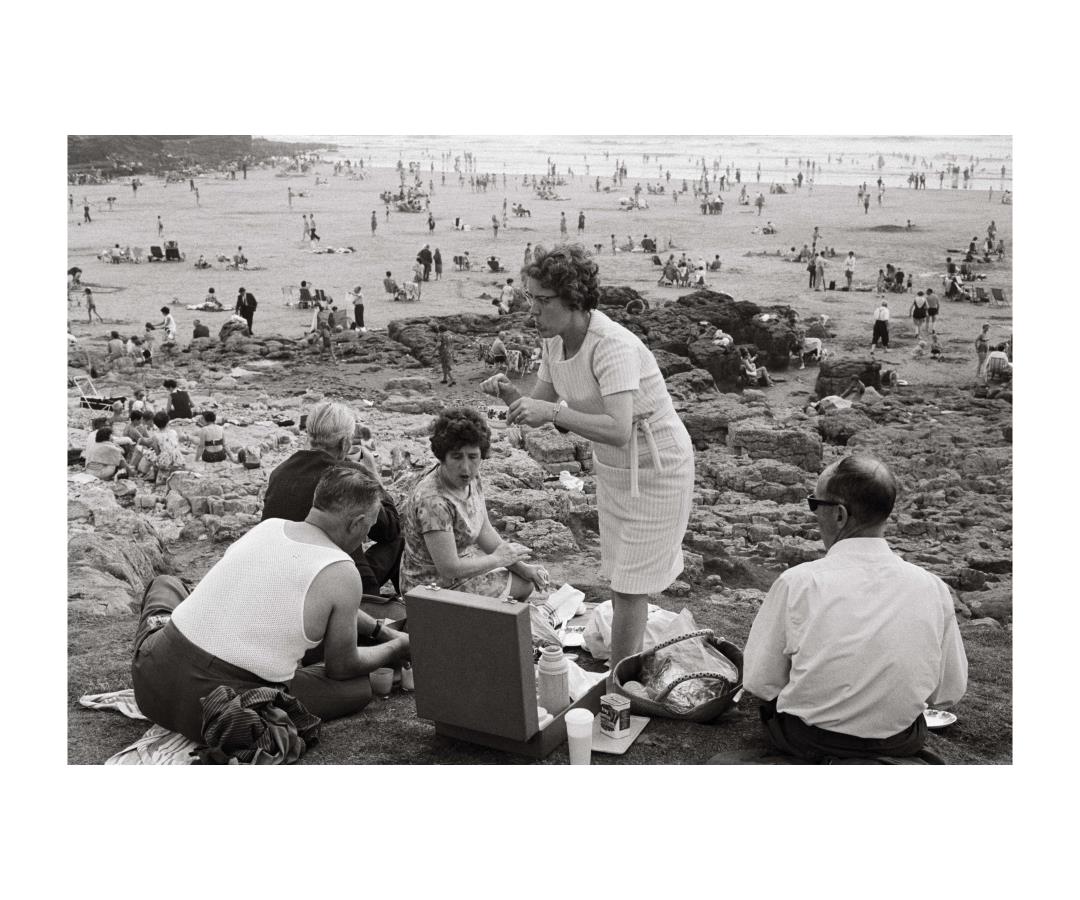 SPENDINmagazine's tweet photo. Casi cinco décadas después de la muerte de Tony Ray-Jones sus fotografías siguen logrando el objetivo con el que las tomaba. Esta exposición en el Centro de Documentación de la Imagen de Santander lo demuestra: https://t.co/Da3nKcdavR
#SPENDIN #Culture #Art https://t.co/8JcwDrc8KL