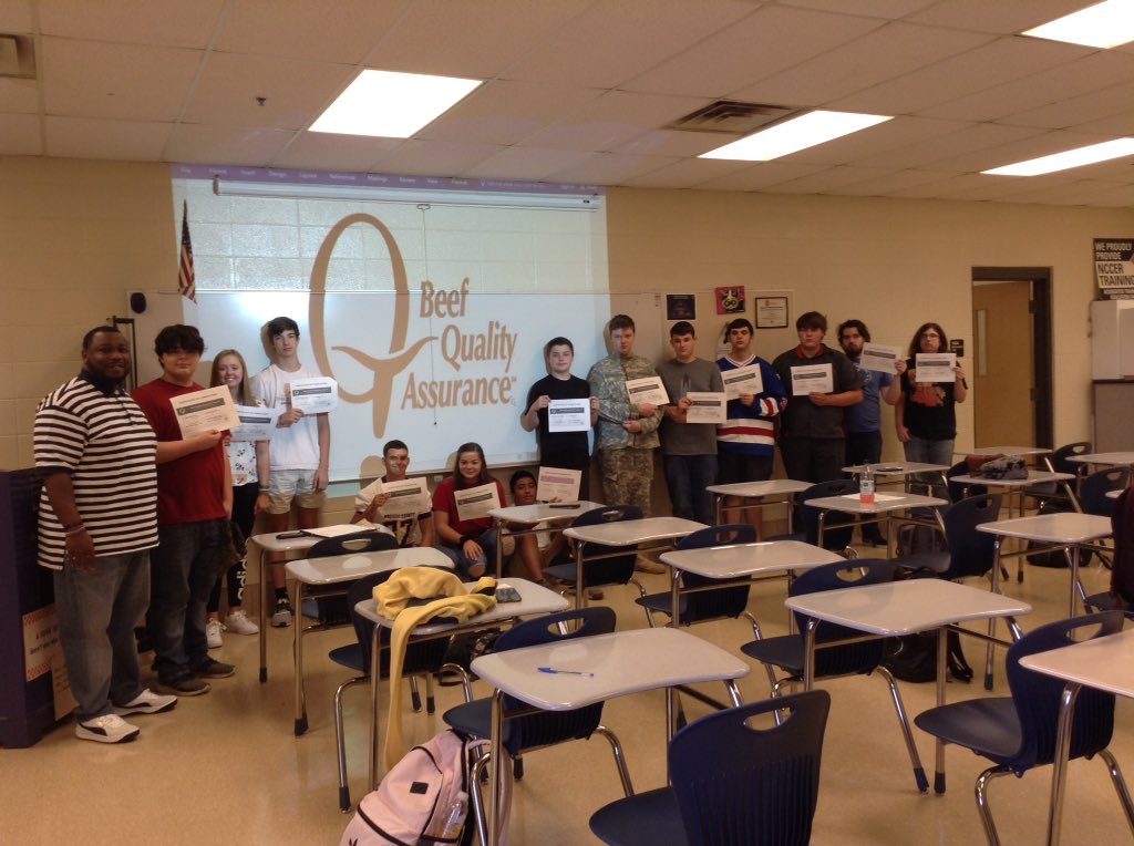 Coachb02que's tweet photo. 100 % of MCHS 1st Semester Agriscience Students received their Beef Quality Assurance Credential....Great thing happening in our AG Program @TigersMCHS #IgniteExcellenceMCSS https://t.co/ujJFJAfsxG