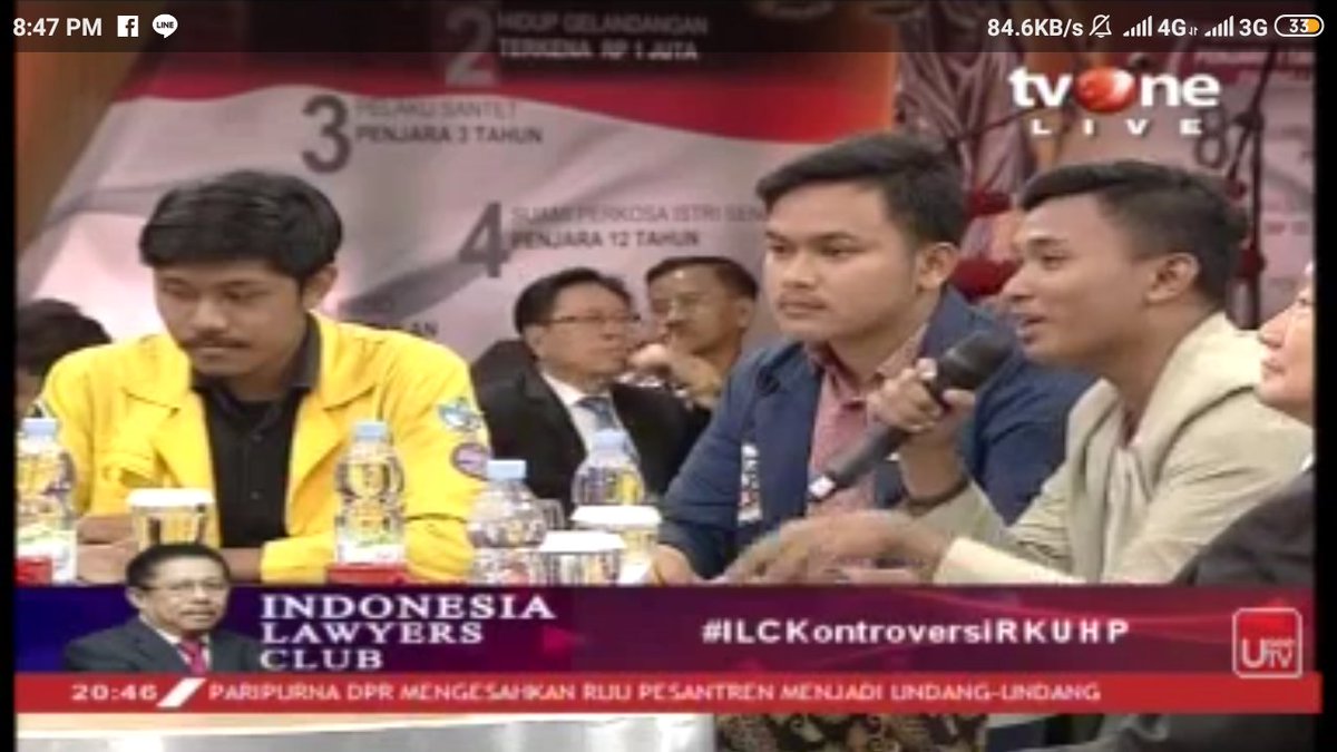 rasininaulia's tweet photo. "Pengesahan RUU yang tergesa-gesa ini ada dua kemungkinan, yaitu karena ketidaktahuan atau dengan kata lain "kebodohan" atau yang kedua karena adanya kepentingan" (Fatur, 2019) - Ketua BEM UGM https://t.co/usalAMLhyD