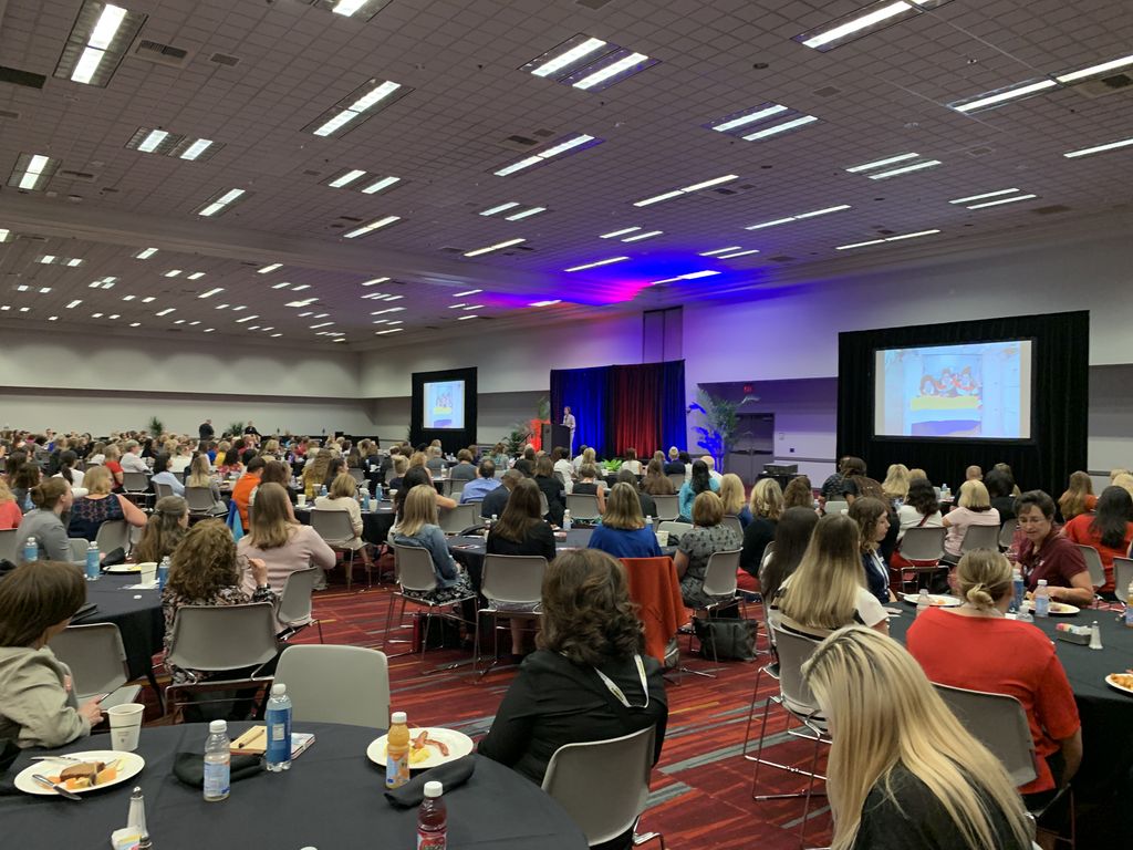 Good morning from the Packaging & Processing Women’s #LeadershipNetwork breakfast at #PACKEXPOLasVegas, featuring Ellen Ochoa, the first Hispanic woman to go to space. About 700 attendees heard Ochoa’s inspirational message of innovative change and exploring new territory