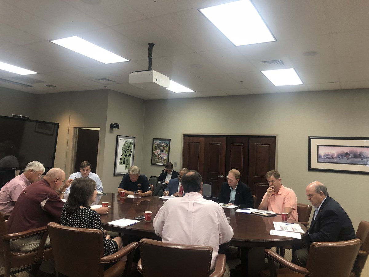 JFFerg's tweet photo. @msfbpresmm leading conversations with MDAC, MS Sup Assoc, and ECM on herbicide stewardship across the state. https://t.co/jDd7eLadqx