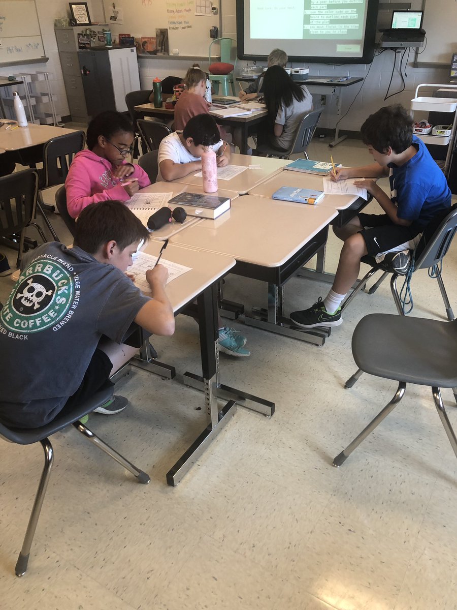 Ms. Strong tweet media