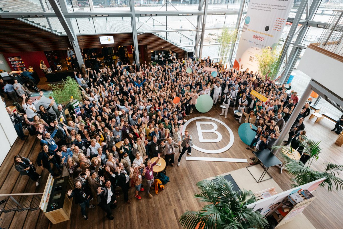 660+ attendees from 23 countries saying goodbye to the #BCorpSummit ready to go home and #LeadtheBeat.