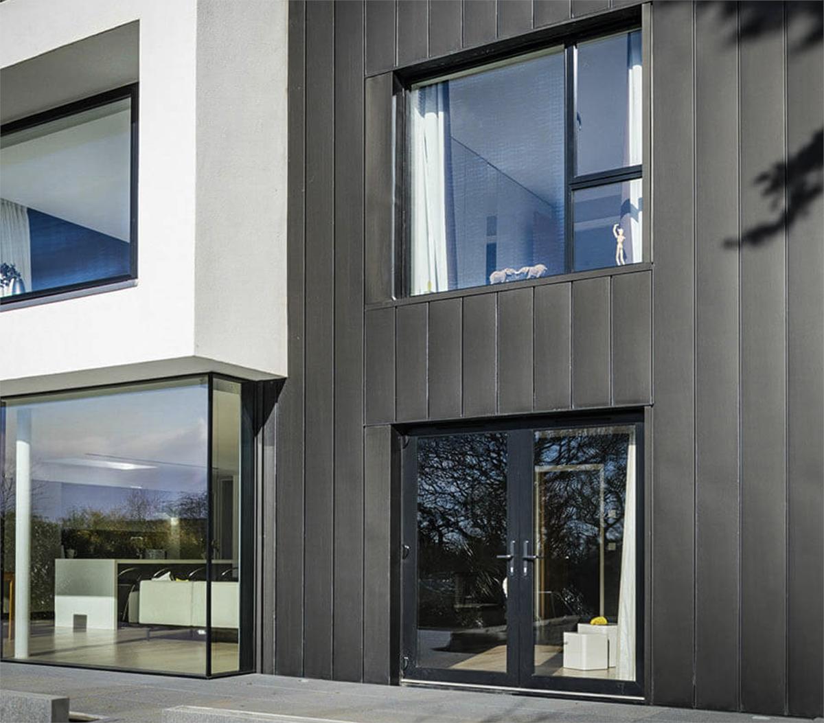 Practical and stylish! Take a look at the beautiful Fenster aluminium #FrenchDoor, which is energy efficient, secure and available in more than 200 RAL colours. Take a look: fensteruk.net/doors/french