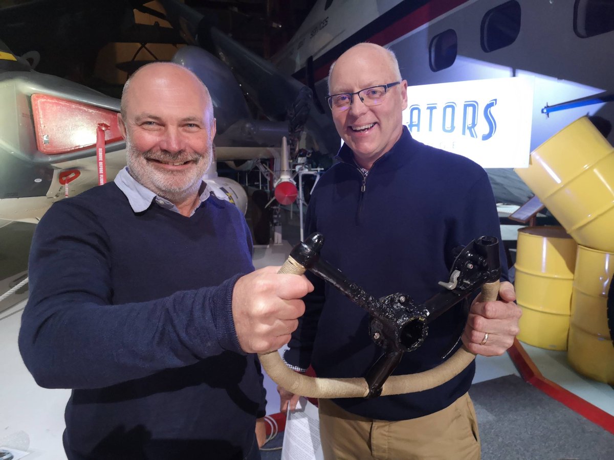 Aviators Lounge tweet media