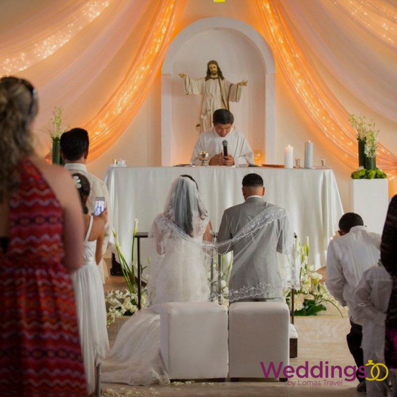 Haz de tu ceremonia católica un recuerdo inolvidable en la Riviera Maya. Nosotros nos encargaremos de todos los detalles para que tu boda sea perfecta.

Contactanos en → weddings@lomas-travel.com / tel. (998) 881-94-00 Ext. 7005

#wedding #weddingsbylomas