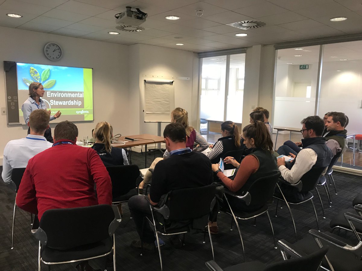 SyngentaGB's tweet photo. Great first day of Innovations2Market at our Jealott's Hill International Research Centre 🚜🥼 🌱

Today new entrants to UK agronomy and agricultural  distribution businesses got to discover more about environmental stewardship, precise formulation and application technology https://t.co/cNdEoX0uxS
