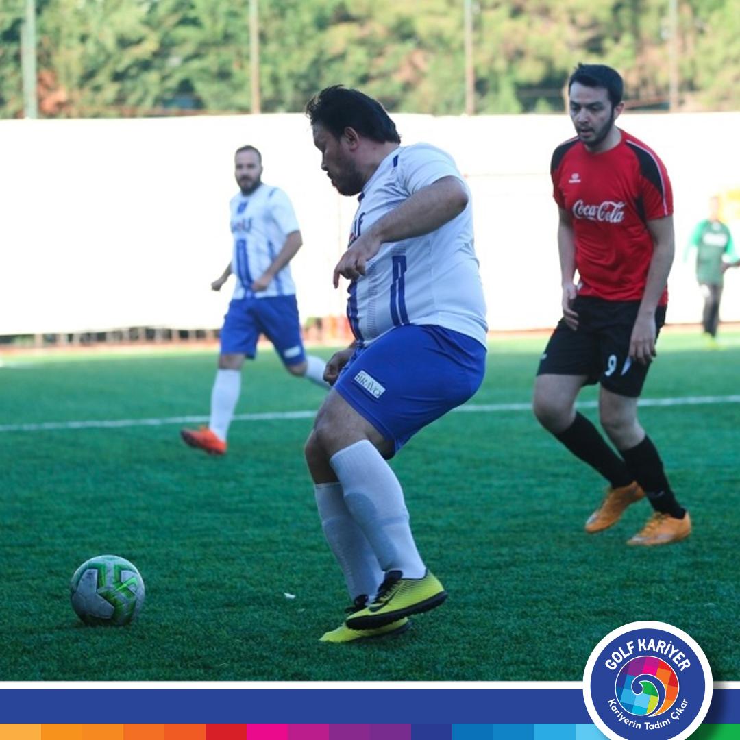 Business Cup 2019 Güz Dönemi İstanbul Ligi’ndeki 1. hafta karşılaşmalarından en keyiflisi seçilen Golf Dondurma ile Coca-Cola arasında oynanan maçın skoru sizce ne oldu?⚽ #BusinessCup #golfdondurma #kariyerintadınıçıkar