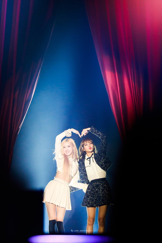 syvonniepink's tweet photo. Can't they just go to a real theater and perform their? 
I vote #KillThisLove for #TheMusicVideo on #PCAs @ygofficialblink https://t.co/0AuJOJckmz