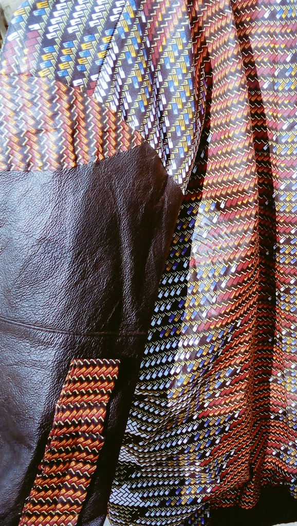 Mister_Spalding's tweet photo. The detail in the Mixture of #Chitenge and #Leather makes super sense!!
๐๐
#africangiant
#AfricanFabric
#MalawianBrands ๐ฒ๐ผ ๐ฒ๐ผ
#BuyMalawian
#BomberJacket from #NaneCollection available on Order!!
Please RT! You could get me a customer ๐ฌ๐๐คซ
๐ฒ๐ผ๐ฒ๐ผโ๐
That's the tweet ๐ https://t.co/ecFVo5L3TK