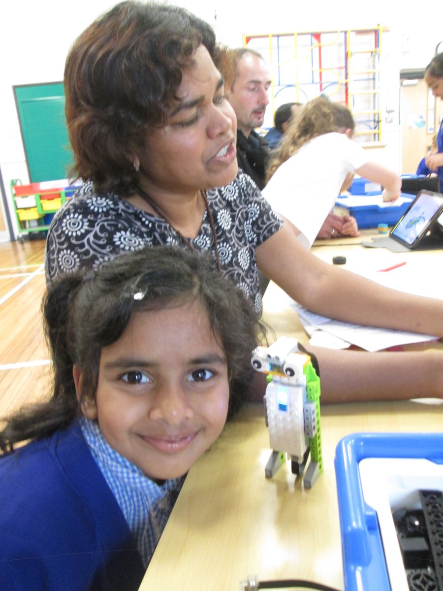 eldon_primary's tweet image. Our Junior children and parents have enjoyed learning together this afternoon with a 'Lego Robotics' workshop! Thank you everyone!