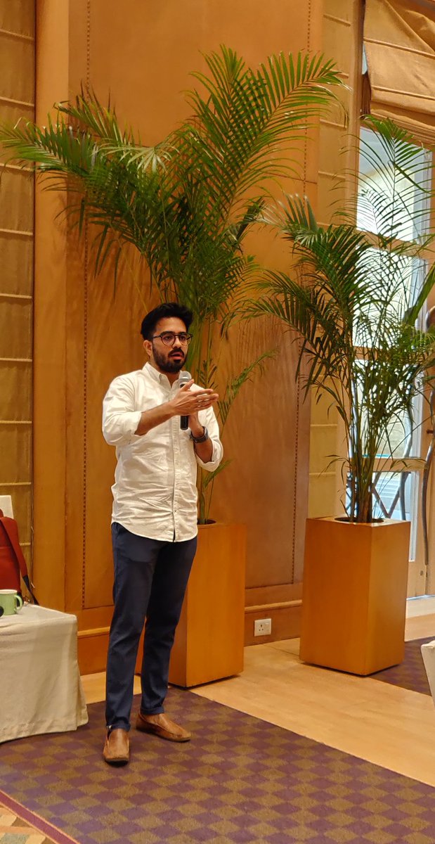 anishapadhee's tweet photo. What a fab, FAB keynote by @anshul_tewari on resilient leadership! Thank you so much Anshul for a super session. @CSCLeaders @CommonPurpose #CSCLeaders https://t.co/AzNRaDzE2w