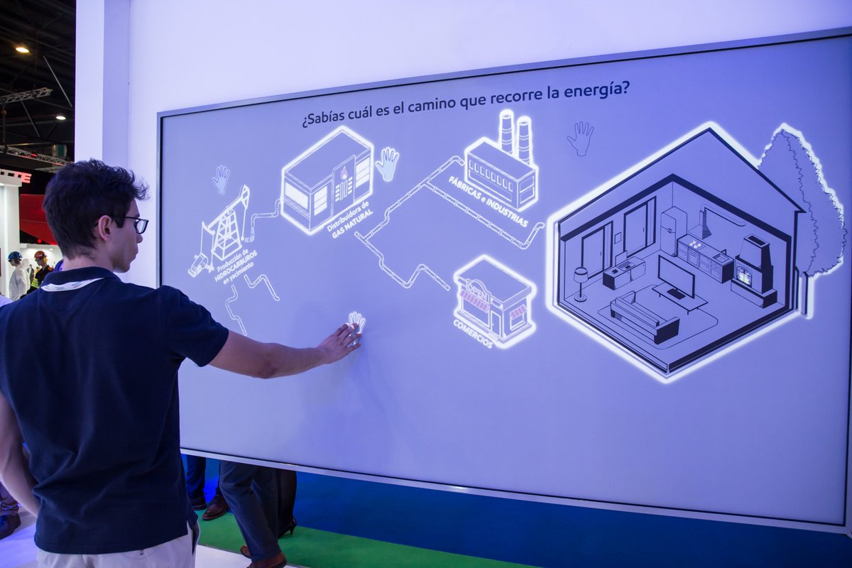 ExxonMobilAr's tweet photo. ¡Esto está pasando en la Expo Argentina Oil & Gas 2019!
Miles de personas ya visitaron nuestro stand y participaron de las actividades. ¡Te invitamos a conocerlo y a llevarte un obsequio especial! #ExxonMobilAOG #AOG2019 https://t.co/mZu7IFe5sq