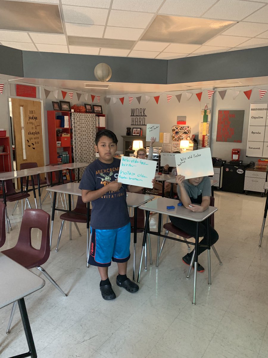 MakenzieMudd's tweet photo. Using showdown to review events and character development in the first few chapters of our novel! #SuccessFall #InFallTilt #MakingMindsStronger https://t.co/EKskX9Hj0g