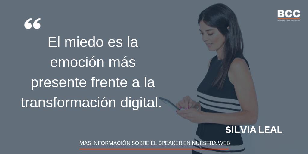 "Miedo al cambio, miedo al ridículo... y el miedo es tan fuerte y tan peligroso que nos puede llegar a paralizar" <a href="/slealm/">Silvia Leal</a> 
Divulgadora científica y experta en tendencias de futuro. 
grupobcc.com/speakers/silvi…