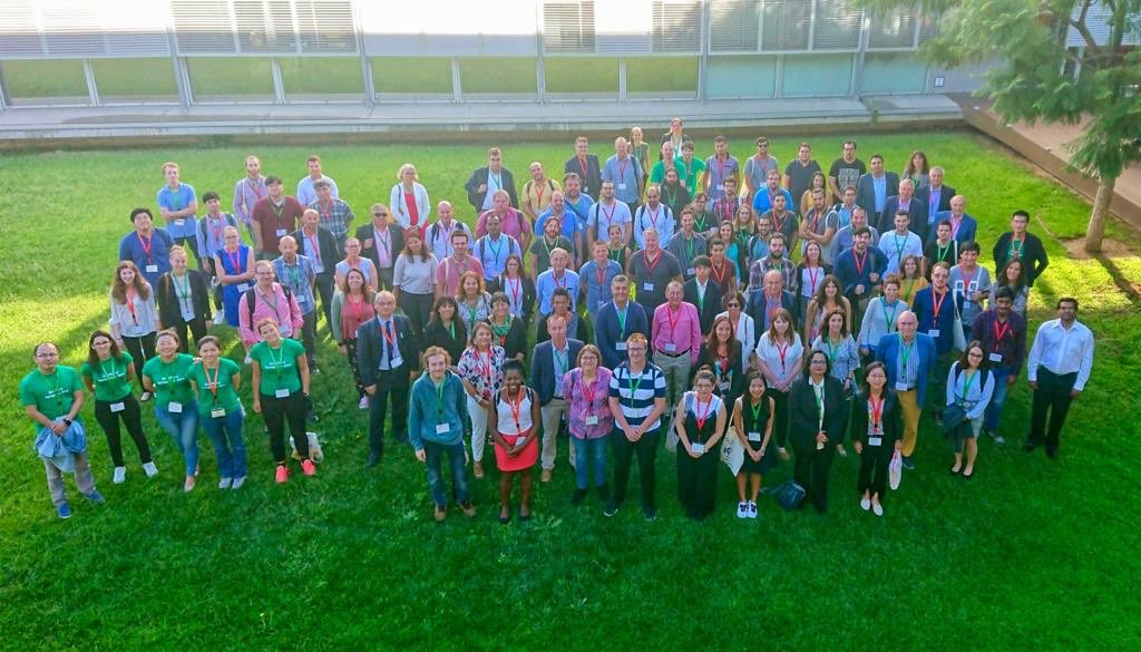ICIQchem's tweet photo. Busy day at #EUGSC4, with sessions ranging from #heterogeneus #catalysis, to #co2 conversion, #water purification, #industry etc. &amp; group picture! #chemistry #sustainability https://t.co/kEhWyXfcAB