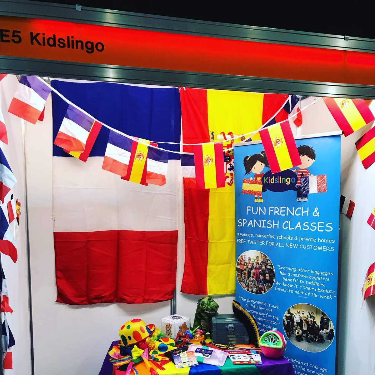 KidslingoJenH's tweet photo. All set and ready to rock tomorrow @ @ScottishLearningFestival2019 ! #slf2019 #secc #kidslingo #frenchspanish #earlyyears #primary #cfe #glasgowloveslanguages https://t.co/i5LQLGjiv0
