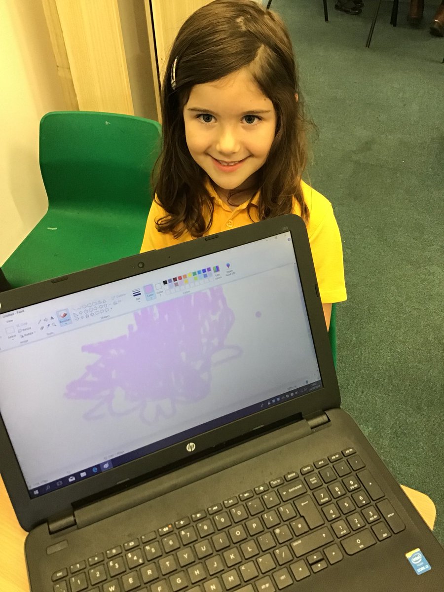 SparrowsMPS's tweet photo. We created flowers on the computer, we had to move our finger on the mousepad very carefully. @ictmps https://t.co/yX76d78tOu
