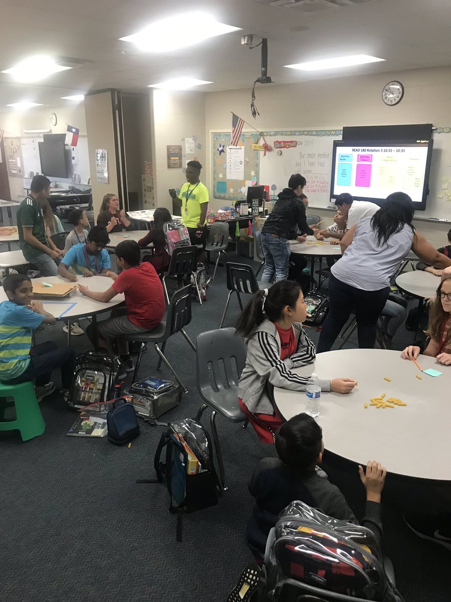 MrsSpyrka's tweet photo. Team Building Tuesday!! #buildingrelationships #workingtogether #CyFairRead180 #smithproud #sabercatstrong @JByrdEdu https://t.co/SGEXl2g7Gj