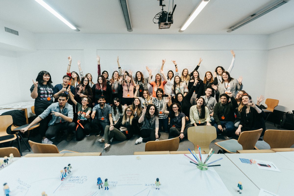 lucrefeller's tweet photo. Gracias a todos los que nos acompañaron en el taller. Gracias a Paula Pascolini co-equiper de fierro. Gracias
@FluxITSoft por el apoyo y aguante para llevarlo a cabo. Y gracias @baservicejams por invitarme a ser parte. Feliz de participar :) #DXSconf https://t.co/UDFtMxn0l3