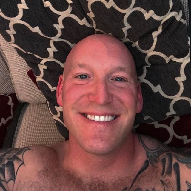 Sugardaddy looking for sweet sugarbaby. #honestyndloyalty