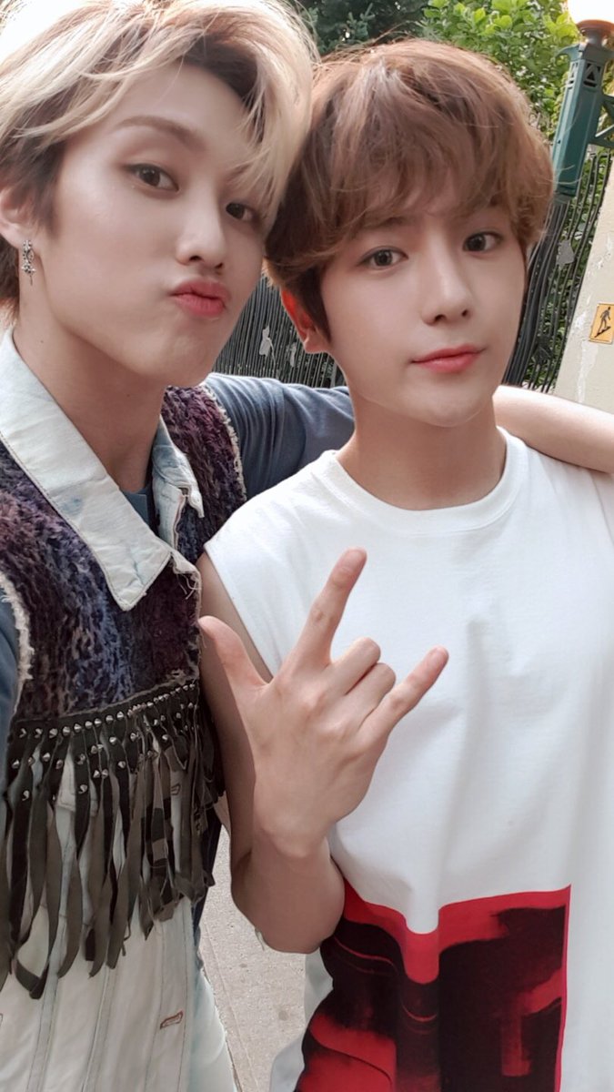 WE_THE_BOYZ's tweet photo. [제이콥] 더비 보고싶을거예요 😭 gonna miss DDD promotions 😭 #byebye #youweregoodtous #DDD https://t.co/0X0gCaKZey