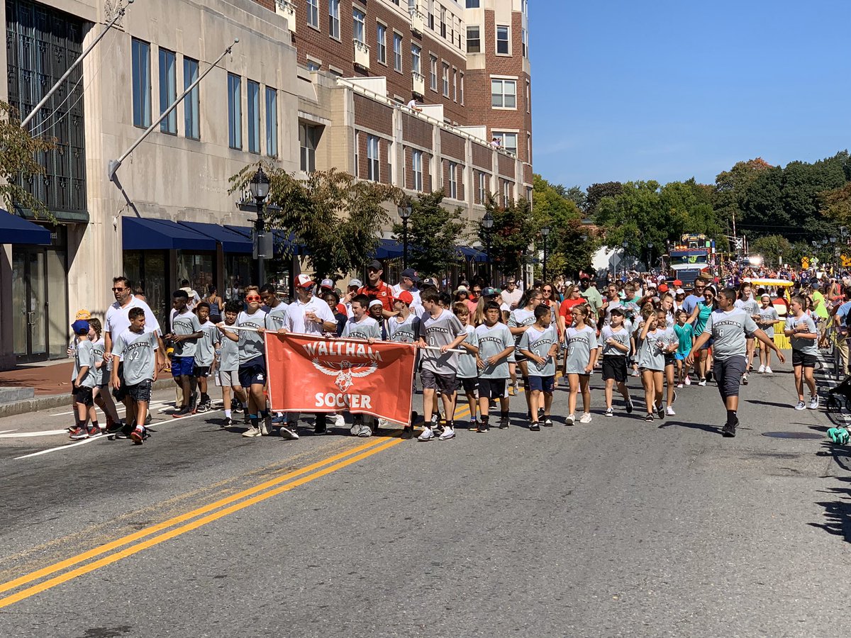 WalthamSoccer's tweet photo. Waltham Parade! ⚽️ https://t.co/6dMBkdY075