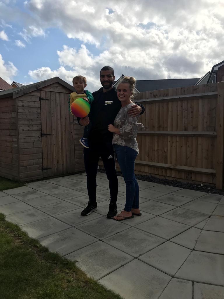BillyRayMansell's tweet photo. Today we visited my Mum, we brought fun & laughter with us. I'm proud of my Mum & I am super proud of my Family & Son. Moments like this matter! I'm ready for #FitnessDay tomorrow! π₯° #Fitness2Me #UnitedInKind #WalkandTalk #SwimSpirational #GosfieldLake #BeActive #NHSThankyouMile https://t.co/VYm0SMRoNZ