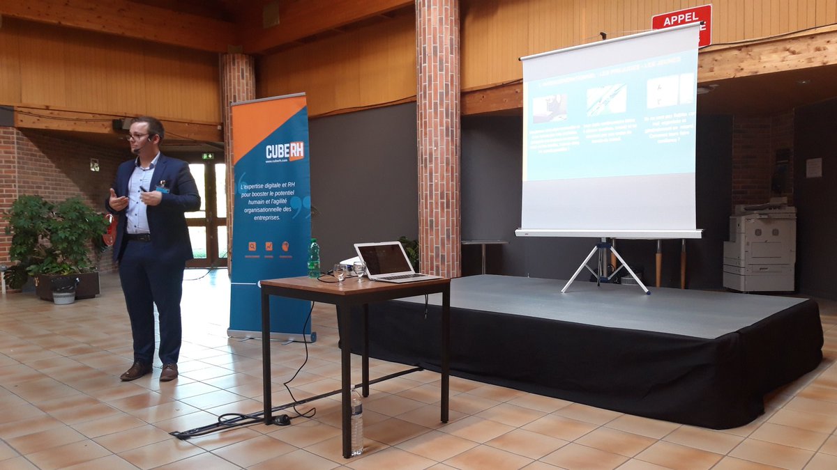 VerrElles's tweet photo. Conférence #intergenerationnel chez @Arc_intl avec @CubeRH https://t.co/ke8CXPaI5V