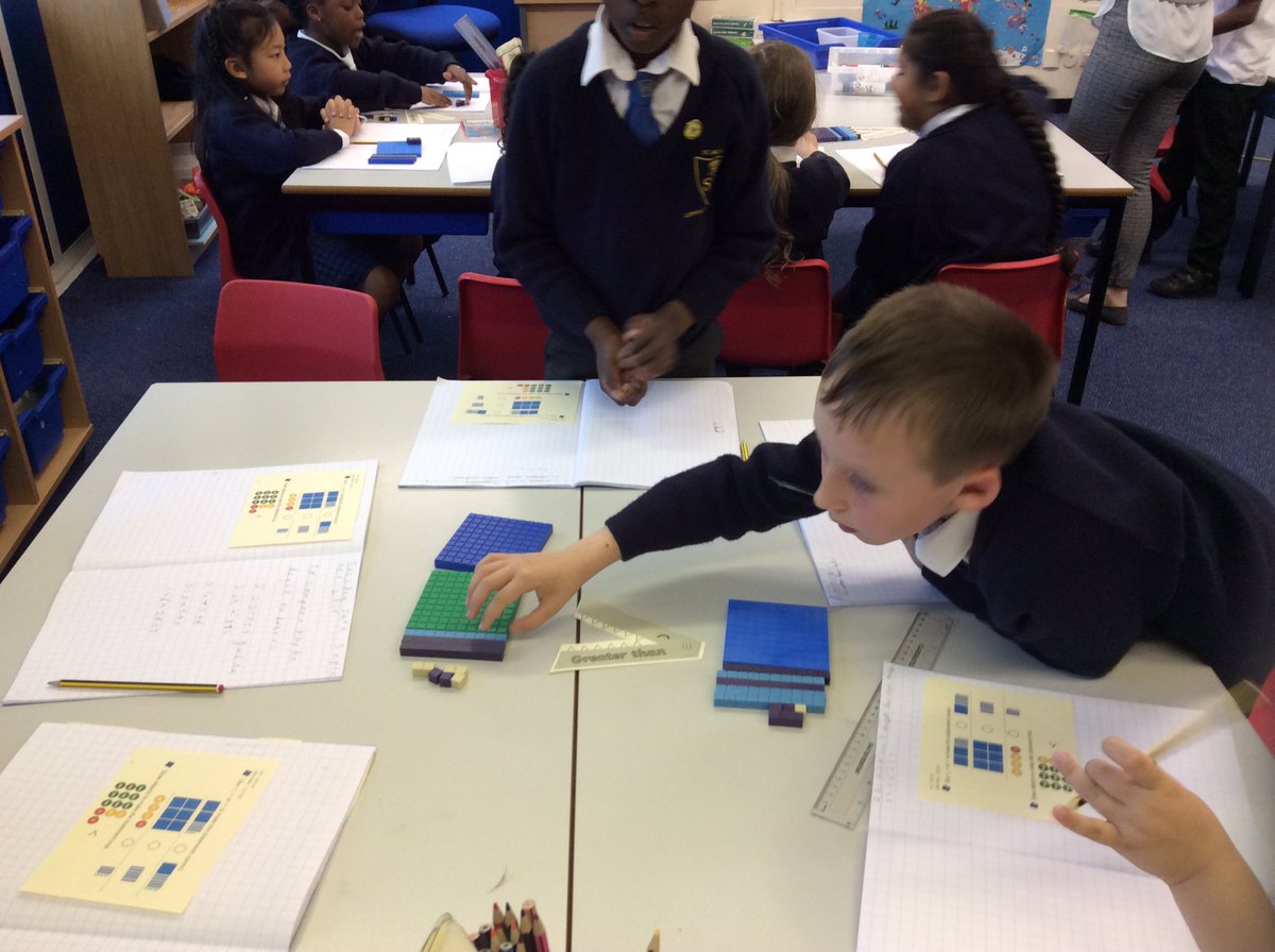 OlympiansStm's tweet photo. We have been comparing 3-digit numbers to see if they are greater than or less than another 3-digit number #STMMaths #STMPlaceValue #STMYear3 https://t.co/8z9yM2Q1M8