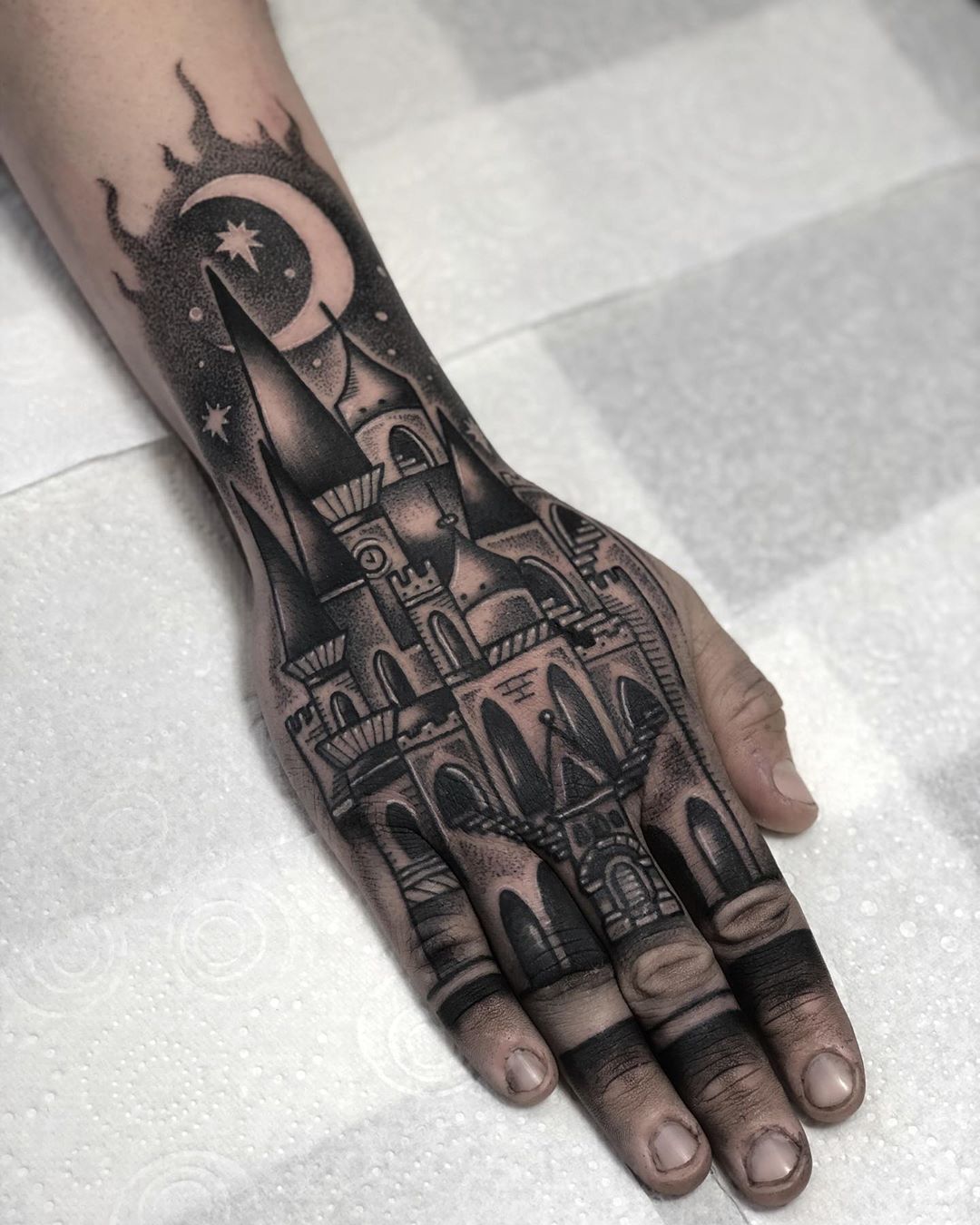 Pin by Felype Araujo on Tattoos  Wrist tattoos for guys Hand tattoos for  guys Hand and finger tattoos