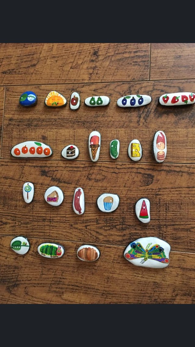 Bowenrocks2's tweet photo. Our first set of story rocks are ready!!!! ๐ #hungrycaterpillar #bannerevent # https://t.co/oPyi3z1ZhP