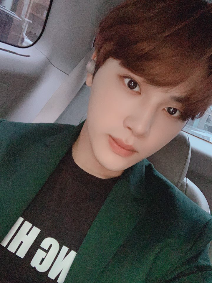 WE_THE_BOYZ's tweet photo. [주학년] 자고있었나용? https://t.co/a06IzYlZ7x