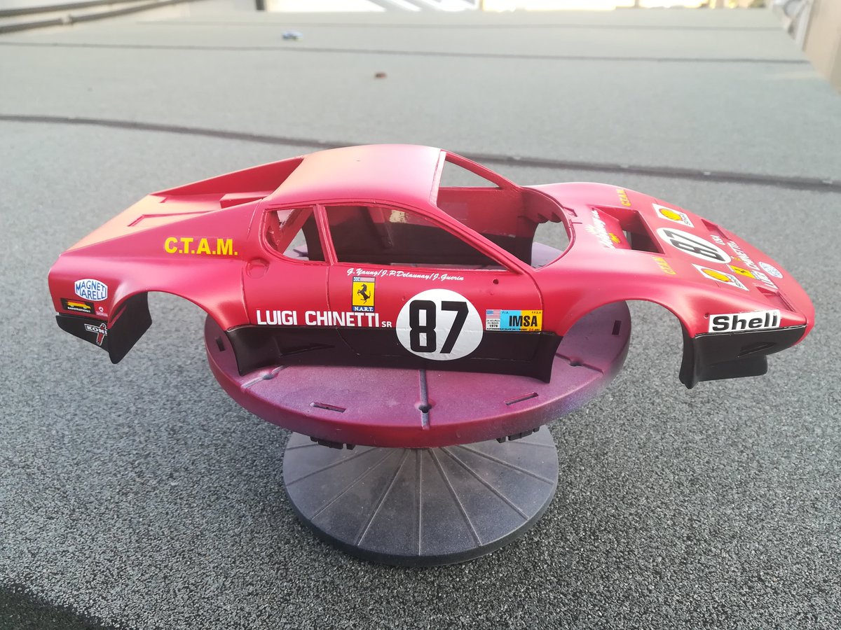ModelWards's tweet photo. Update on the 1/18 Tron Ferrari. Painted red, lower half black and decals applied. 
#tron #ferrari512bb #resinkit #lemans #commission #Ferrari  #118scale https://t.co/zeUlulOU4O