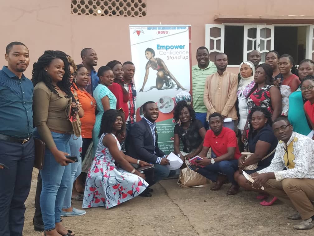 Drenowawah's tweet photo. Yesterday was Day 1 of a workshop geared towards the creation of a national coalition on sexual and reproductive health and rights and menstrual hygiene management in emergency areas in Cameroon. @YouthDeliver @WomenDeliver @endrapeinwar
#NACO-MHM
#OHISD
#HOVO https://t.co/zMZjhoAiGM